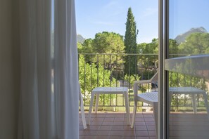 Standard Plus Double Room with twin beds | Free WiFi, bed sheets