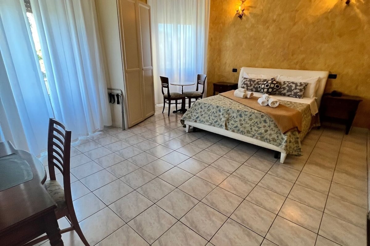 Junior Suite | Individually furnished, desk, free WiFi, bed sheets