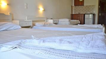 Estúdio, vista para a piscina | Berços grátis, camas extras/dobráveis