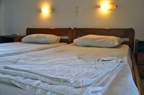 Studio, Pool View | Free cribs/infant beds, rollaway beds - Dimis Hotel (Zakynthos)