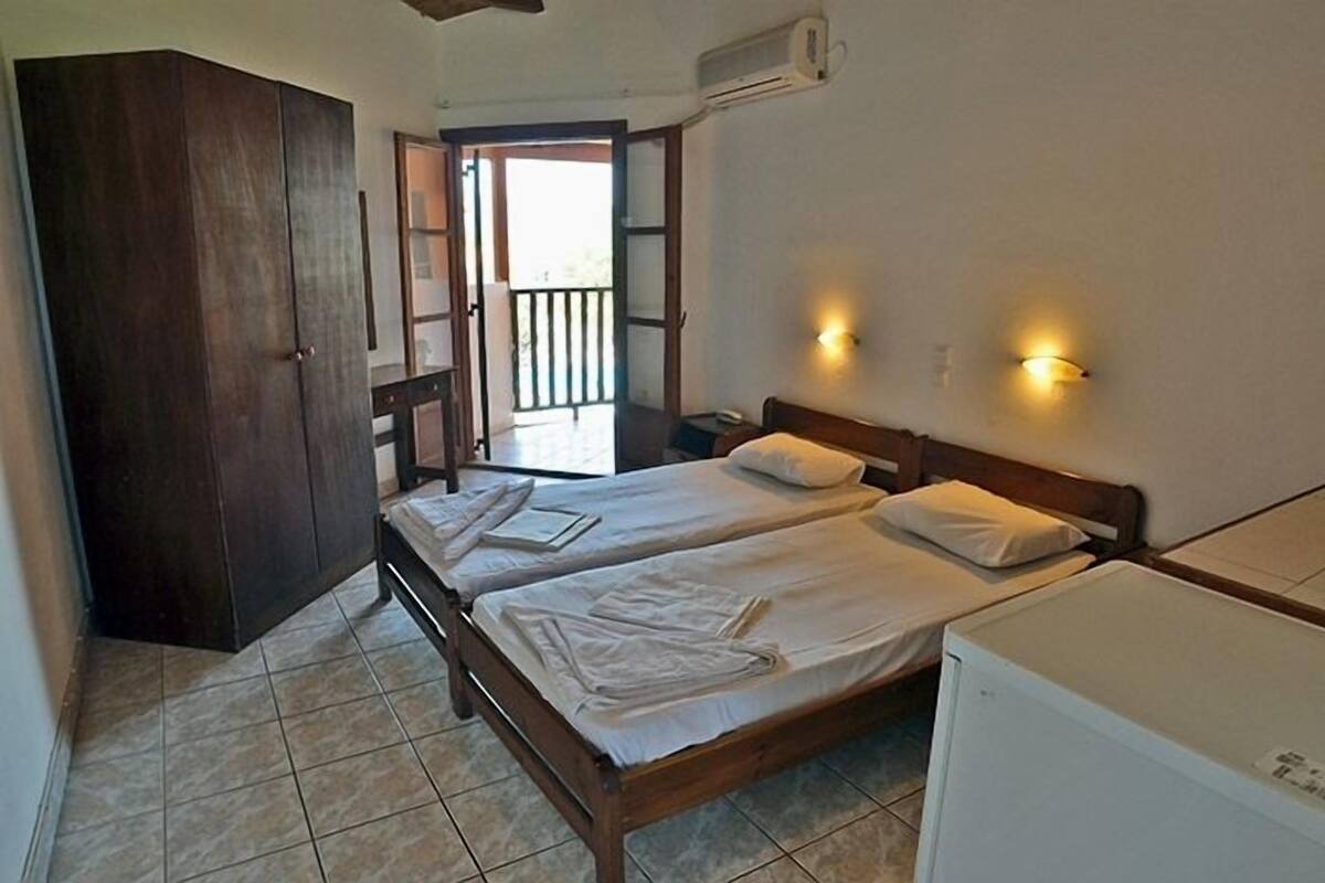 Cribs (free), rollaway beds