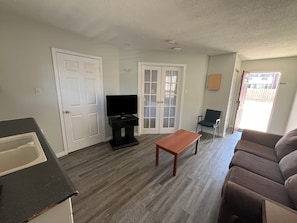 Standard Suite | Phòng cách âm, bàn ủi/dụng cụ ủi quần áo 