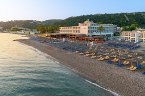 Ubicación a pie de playa, toallas de playa y vóley playa