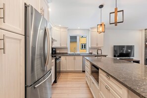 Borealis 236 , 3 Bedroom Townhome | Private kitchen | Fridge, microwave, oven, stovetop