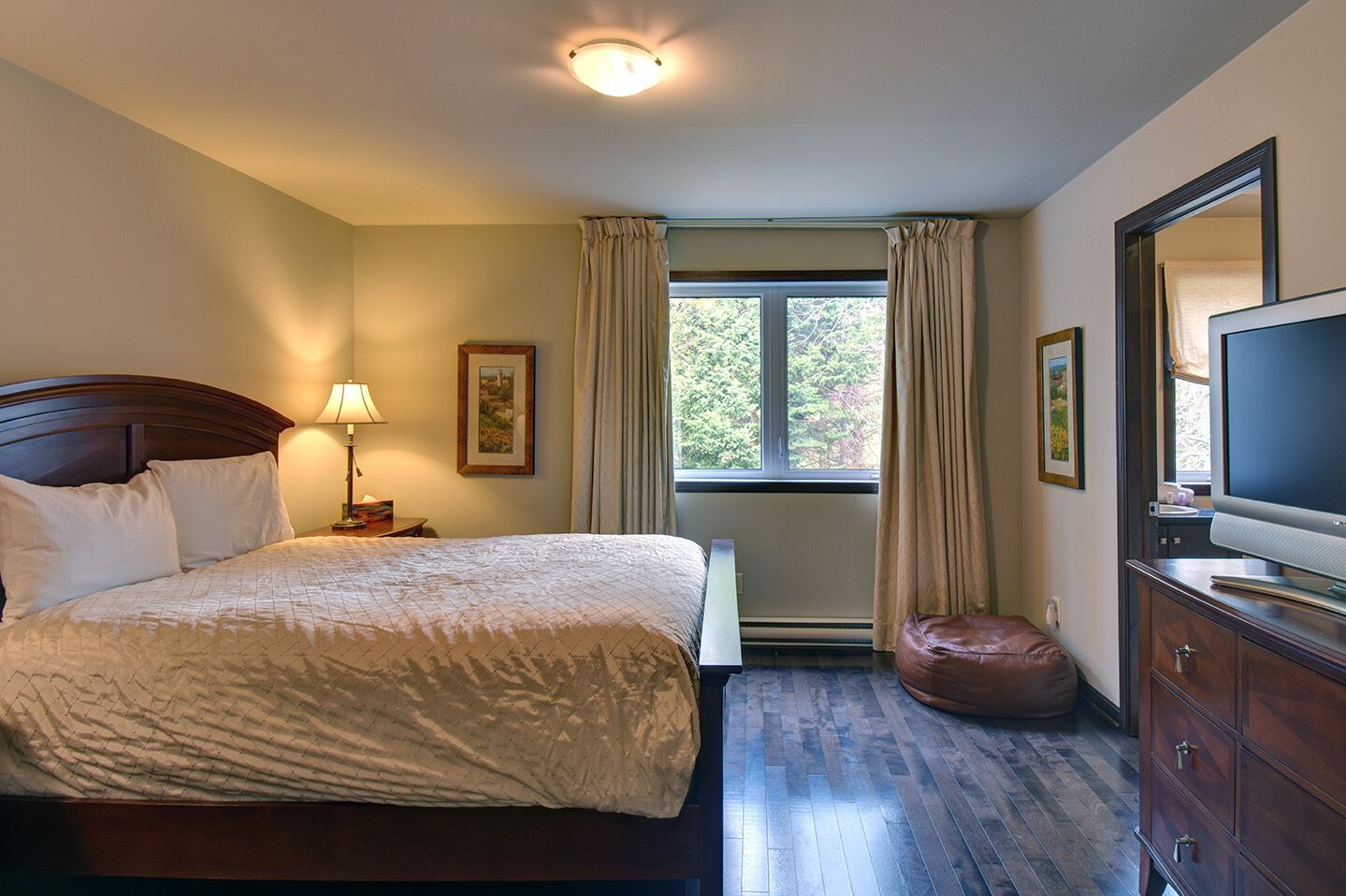 Borealis 210, 3 bedroom Townhome | 3 bedrooms, individually decorated, iron/ironing board, free WiFi