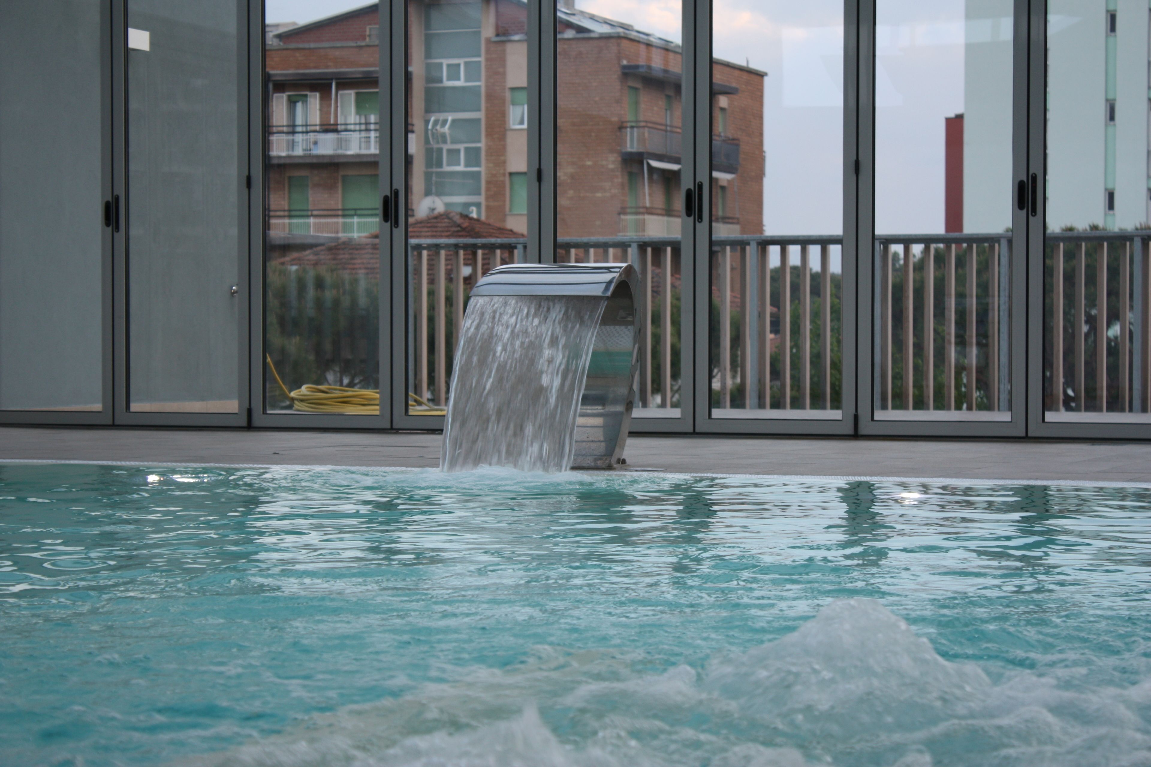 Indoor pool, sun loungers