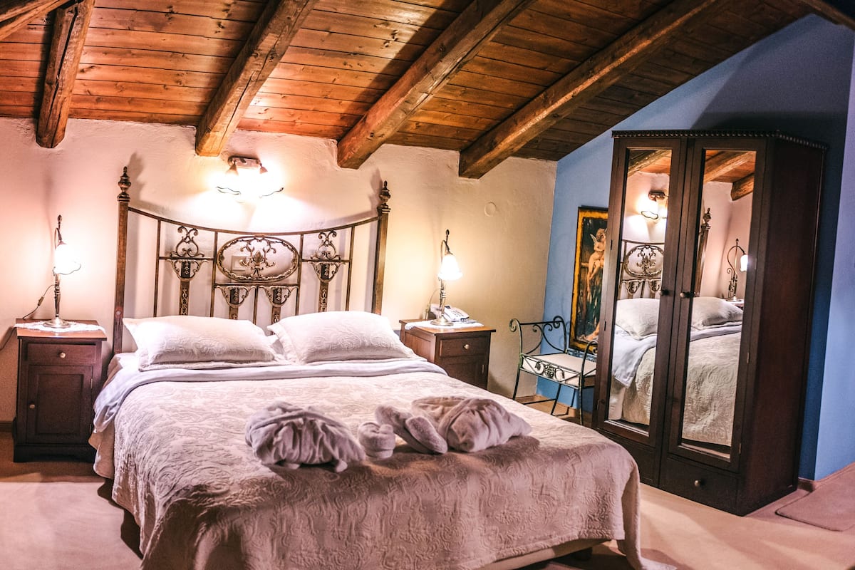 Frette Italian sheets, premium bedding, down duvets, bed sheets