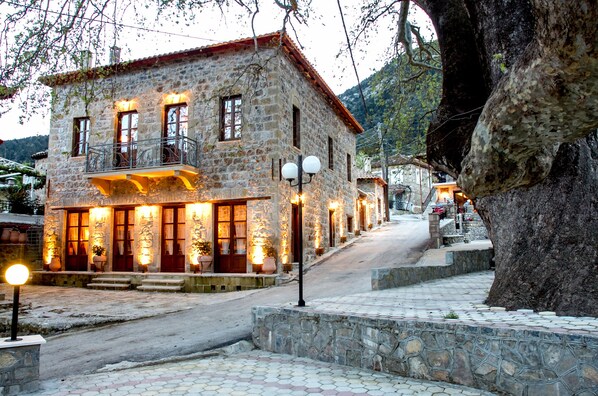 Front of property – evening/night - Arxontiko Kefalari (Sikyona)