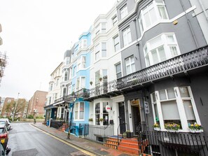Exterior - Fab Guest House (Brighton)