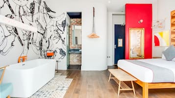 Free WiFi, bed sheets