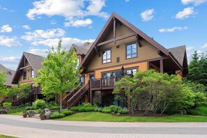 Exterior - Etoile du Matin - RVMT (Mont-Tremblant)