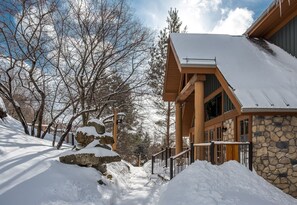 Exterior - L'Equinoxe – RVMT (Mont-Tremblant)