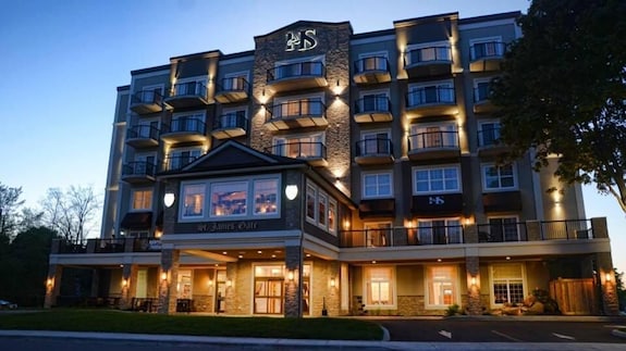 Hôtel Shediac / #CanadaDo / Best Things to Do in Shediac