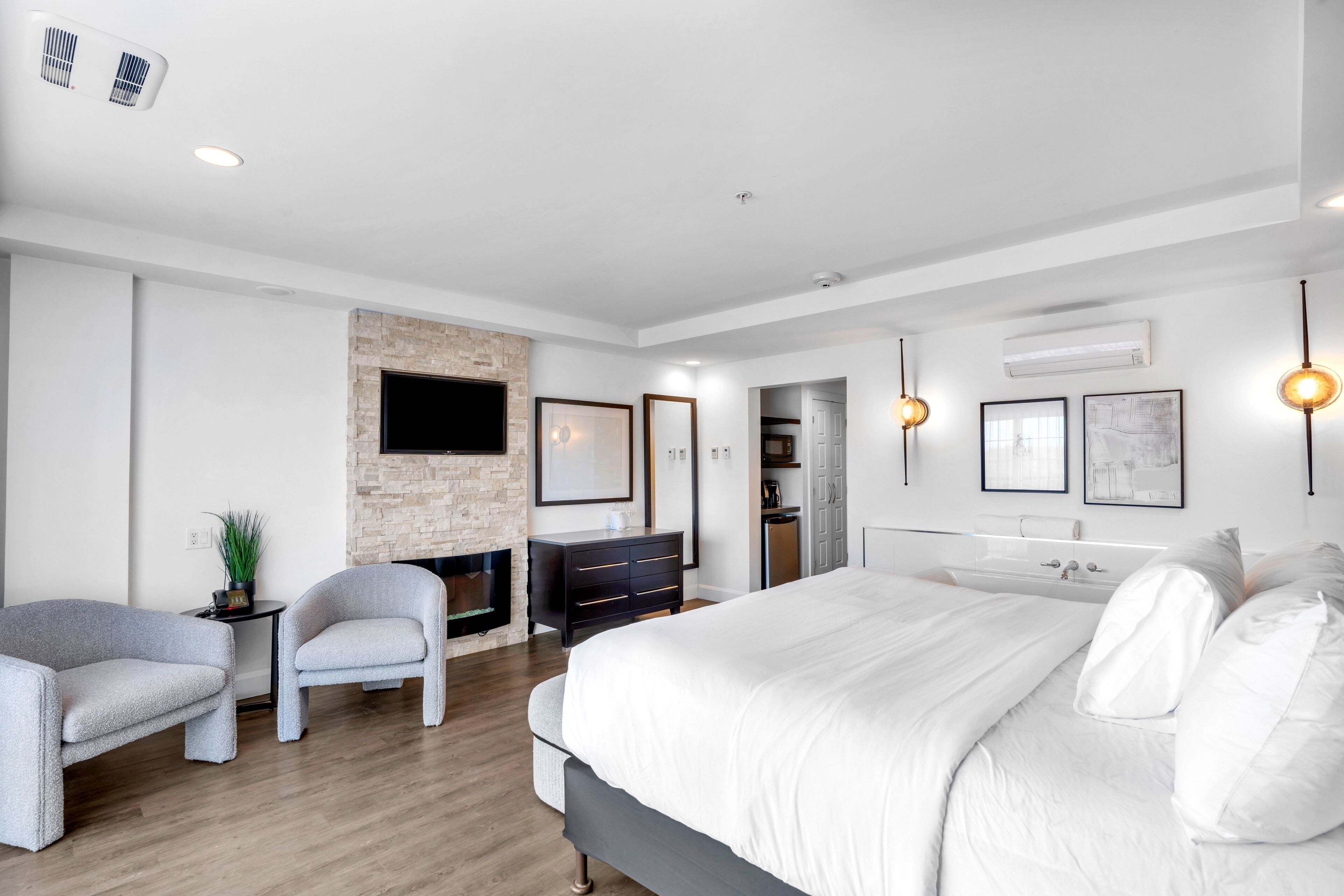 Chambre Simple Luxe | Coffres-forts dans les chambres, bureau