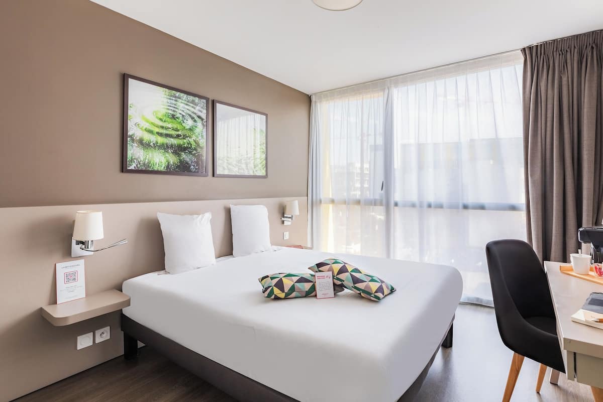 Studio | Peti besi dalam bilik, meja, seterika/papan seterika, Wi-fi percuma