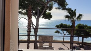 Familiale Économique, Vue Mer | 露台