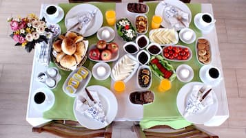 Daily buffet breakfast (EUR 5 per person)