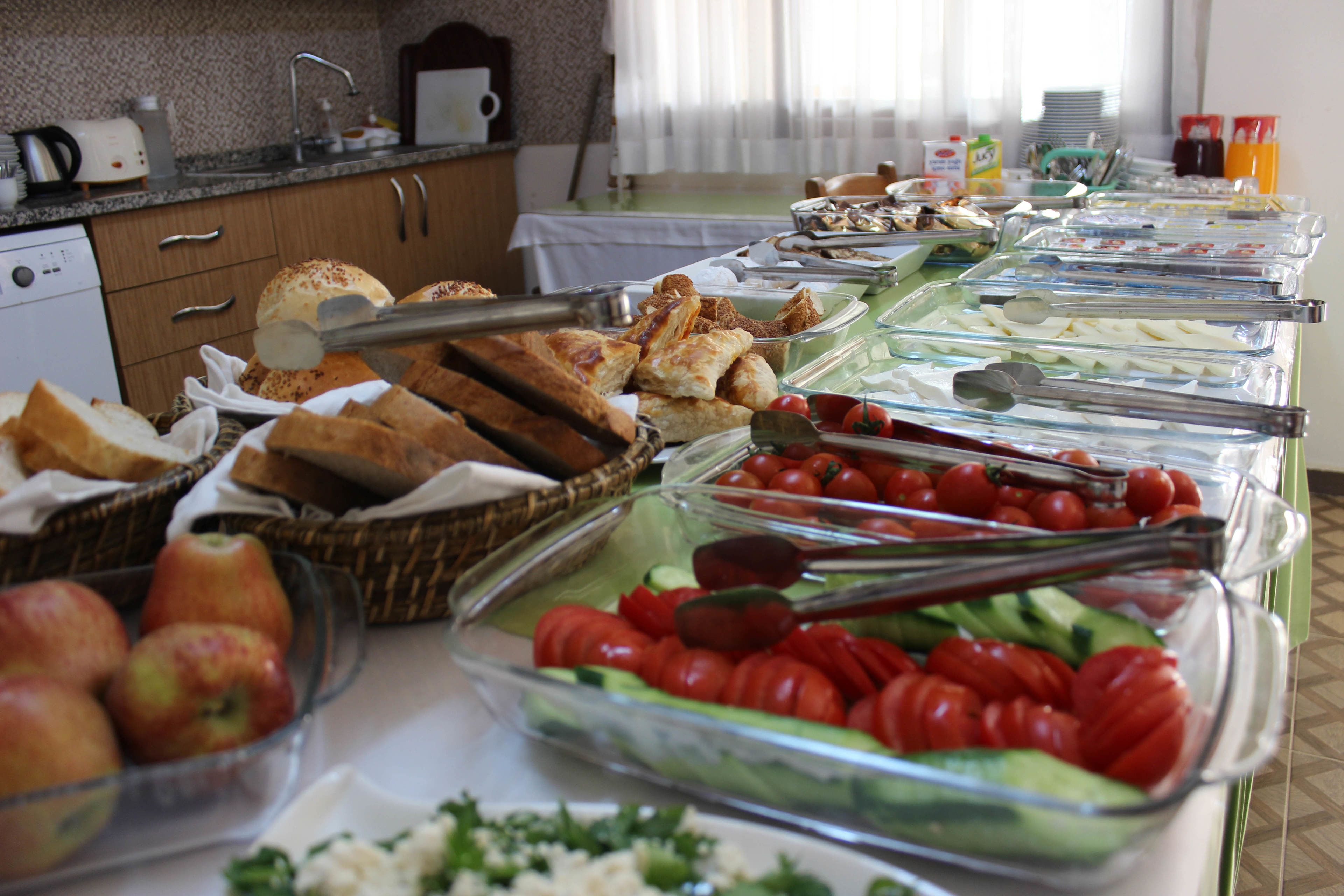 economy double or twin room | buffet