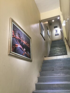 Staircase - Mercury Backpackers' Hostel (Singapore)