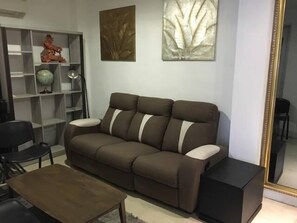 TV - Mercury Backpackers' Hostel (Singapore)