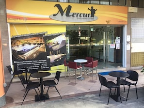 Mặt tiền nơi lưu trú