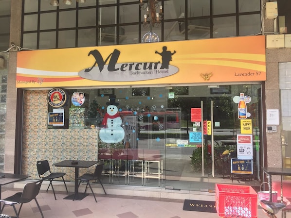 Mặt tiền nơi lưu trú
