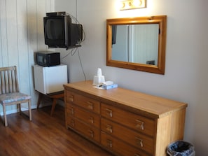 Double Room | Room amenity - The Hills Motel (Junction)