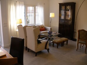 Apartment, 2 Bedrooms | Living area
