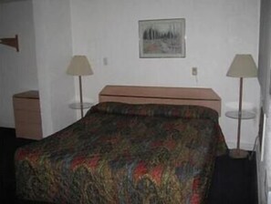 1 bedroom, desk, free WiFi, bed sheets