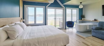Battures Hotel Fjord Saguenay