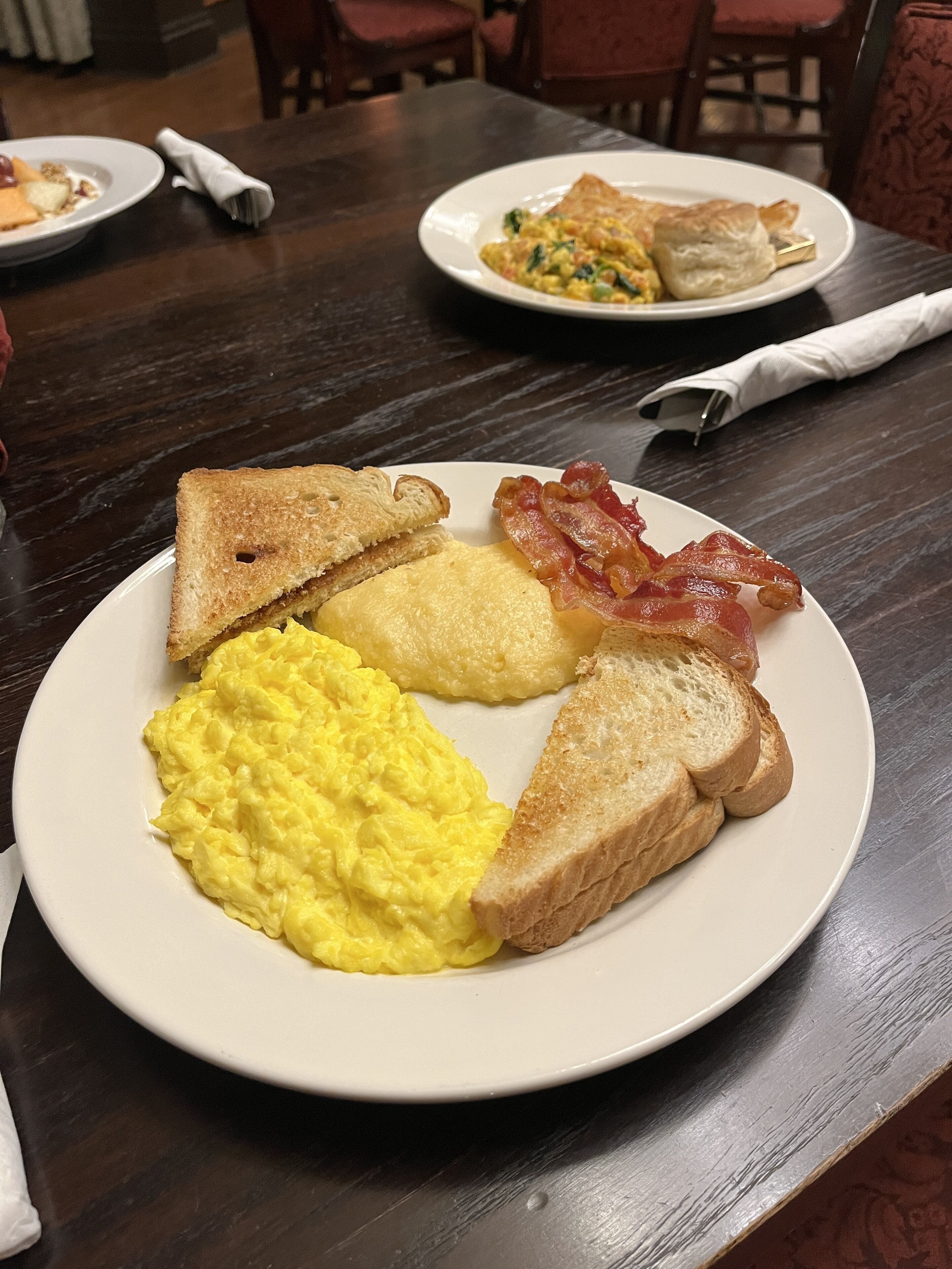 free daily full breakfast