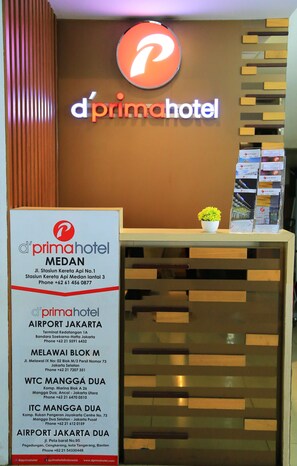 Front of property - d'primahotel Medan (Medan)