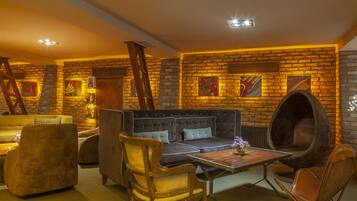 Área de estar no saguão