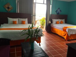 Minibar, wifi gratis y ropa de cama 