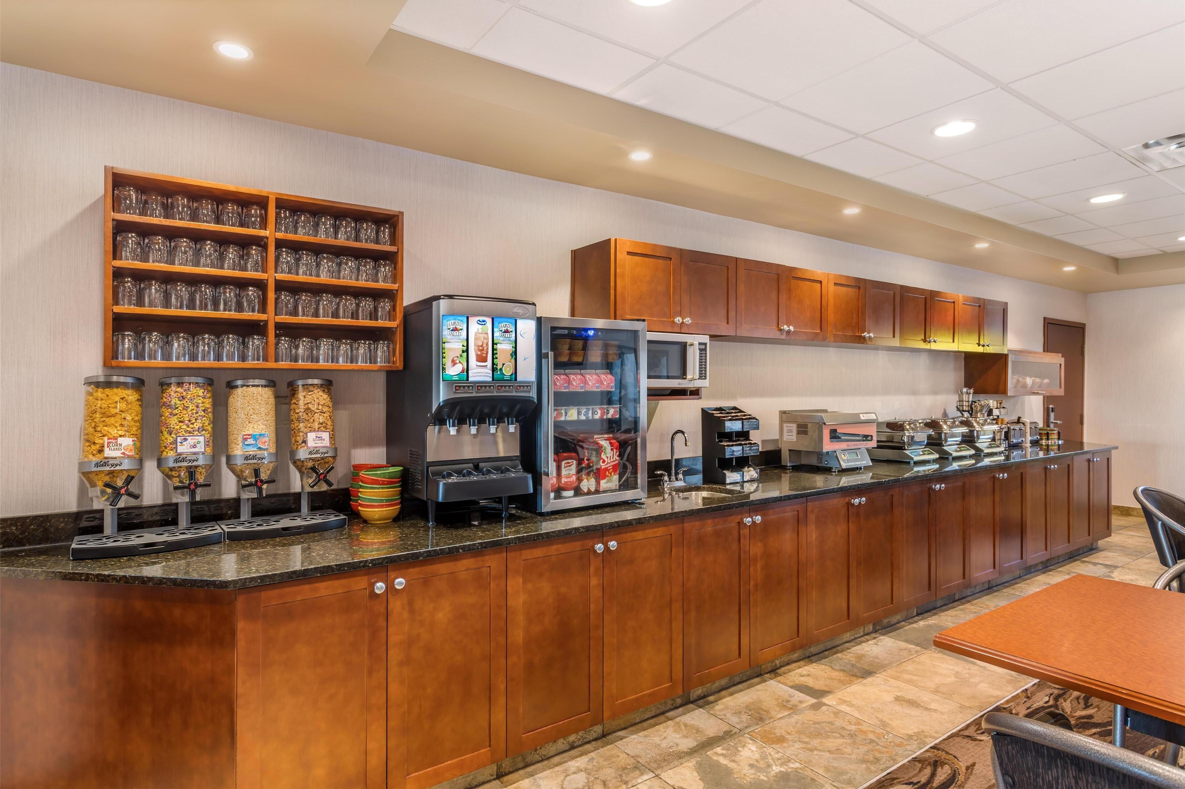 free daily full breakfast