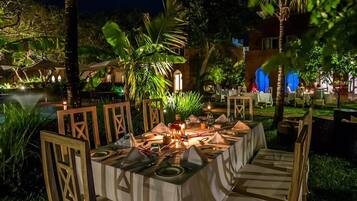 Outdoor dining