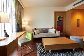 Executive Suite, 1 King Bed, Bathtub (Separate Living Room) | 1 bedroom, premium bedding, down comforters, in-room safe