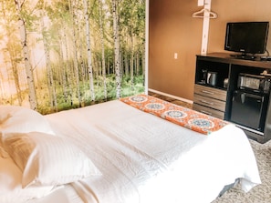 Standard Room, 1 Queen Bed
