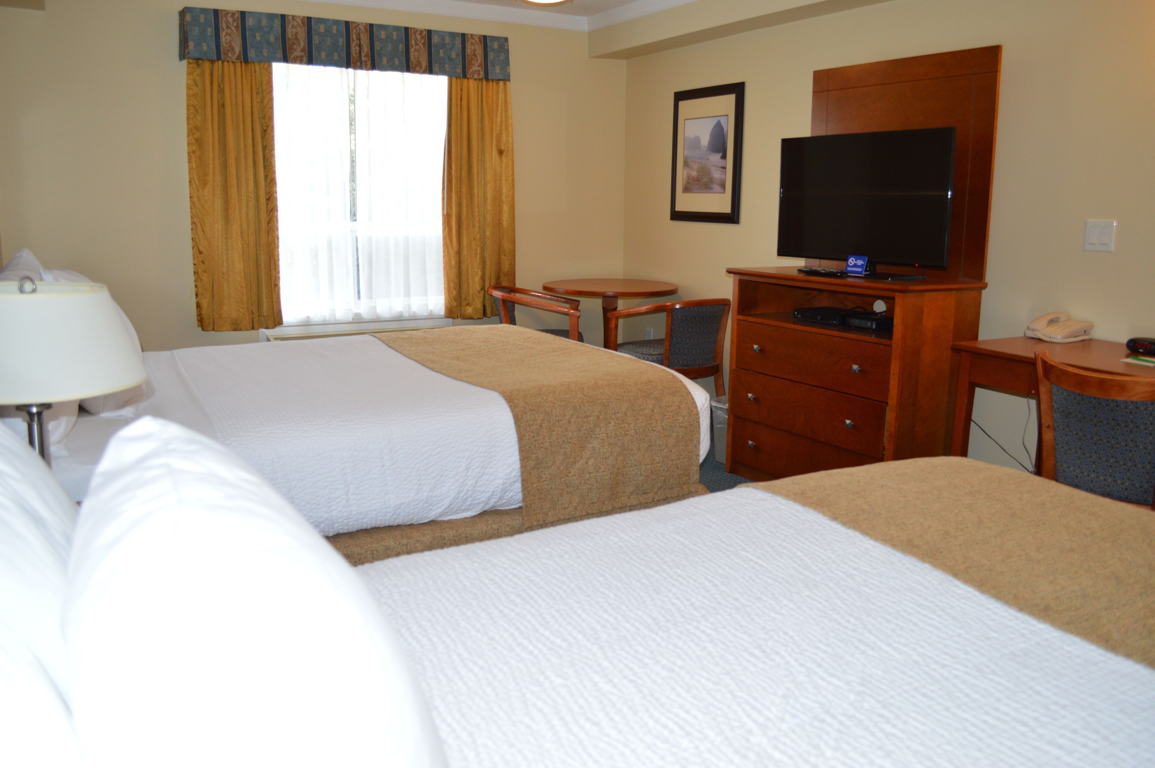 Iron/ironing board, free WiFi, bed sheets, wheelchair access