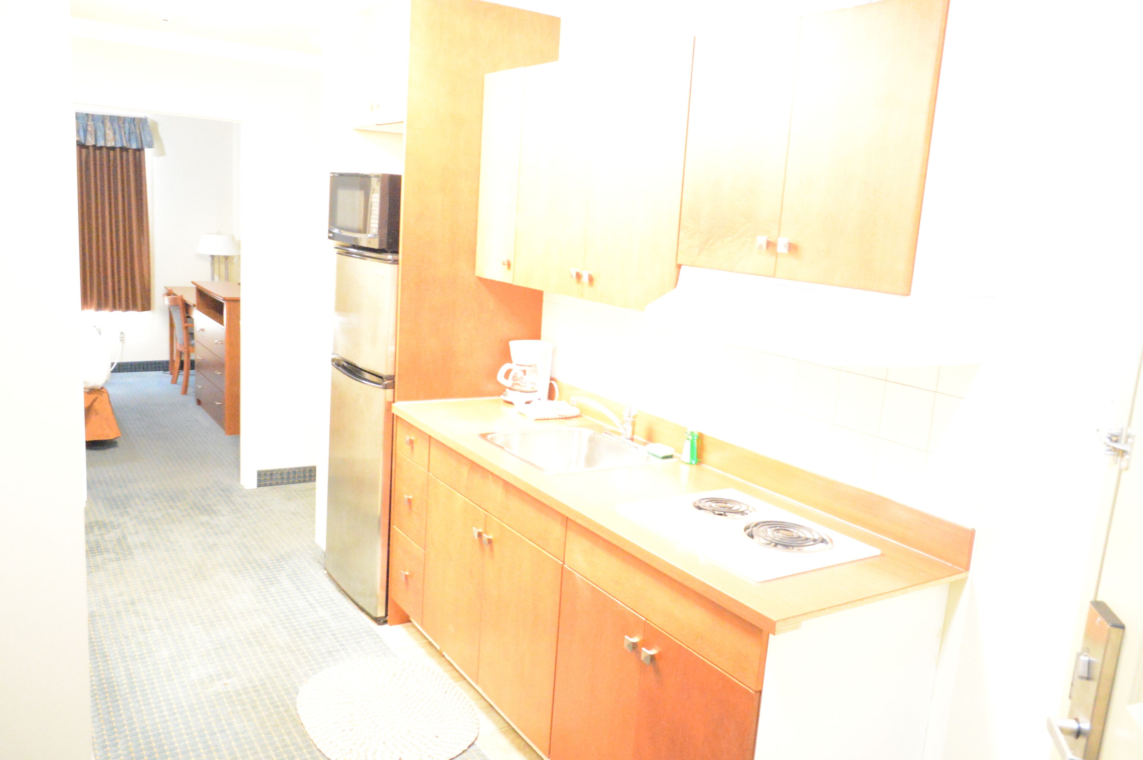 family room, 2 bedrooms | private kitchen | microwave, cookware/dishes/utensils