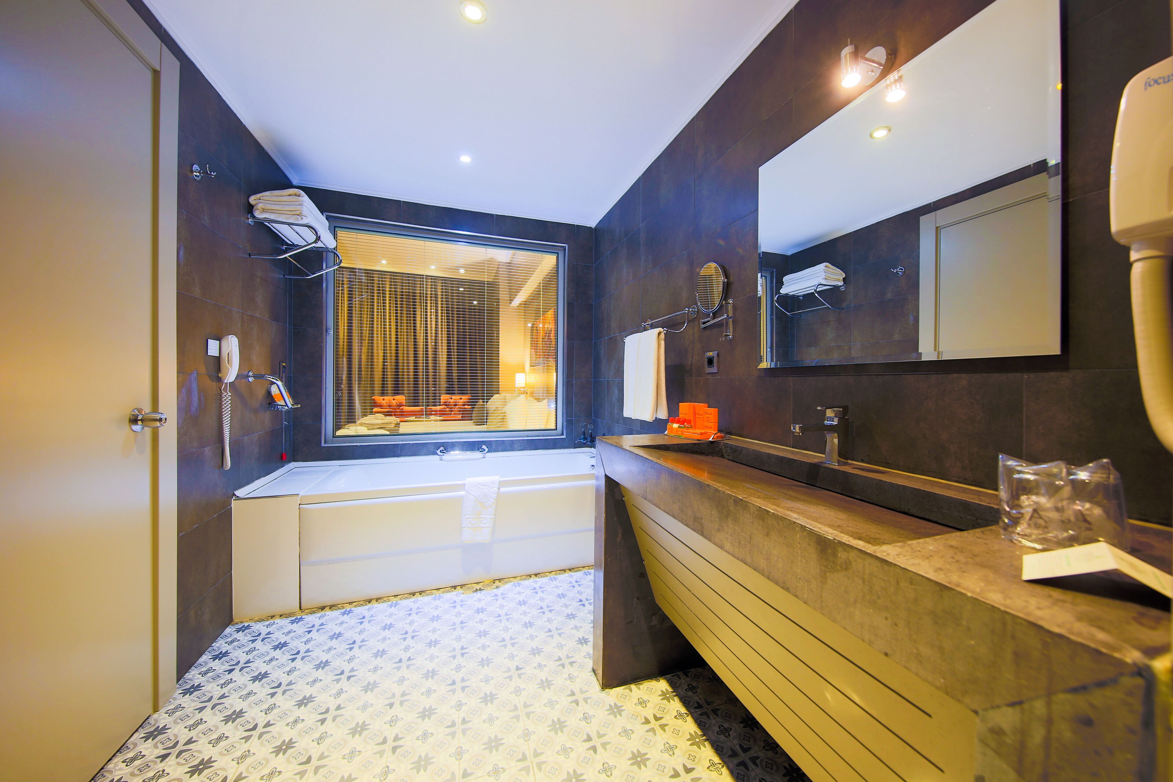 standard room | bathroom | separate bathtub and shower, spring water bathtub, free toiletries