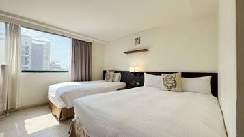 Deluxe Quadruple Room | Pemandangan dari bilik