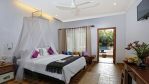 Deluxe Double Room, 1 Double Bed, Private Bathroom, Pool View | Minibar, in-room safe, desk, iron/ironing board (on request) - Forest King Hotel (Siem Reap)