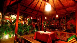 Breakfast, lunch and dinner served - Forest King Hotel (Siem Reap)