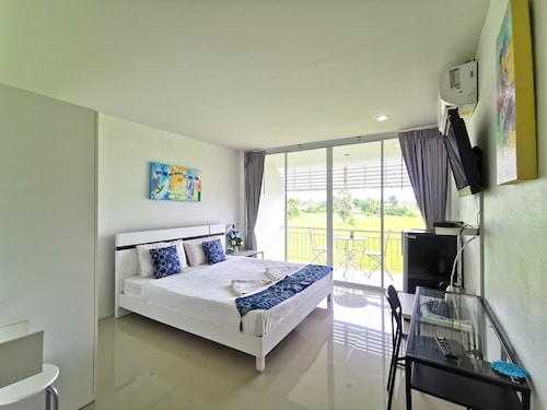 Phet Cha-am Plaza & Resort