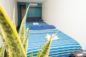 Habitació quàdruple estàndard | 1 dormitori, roba de llit d'alta qualitat i cobrellits