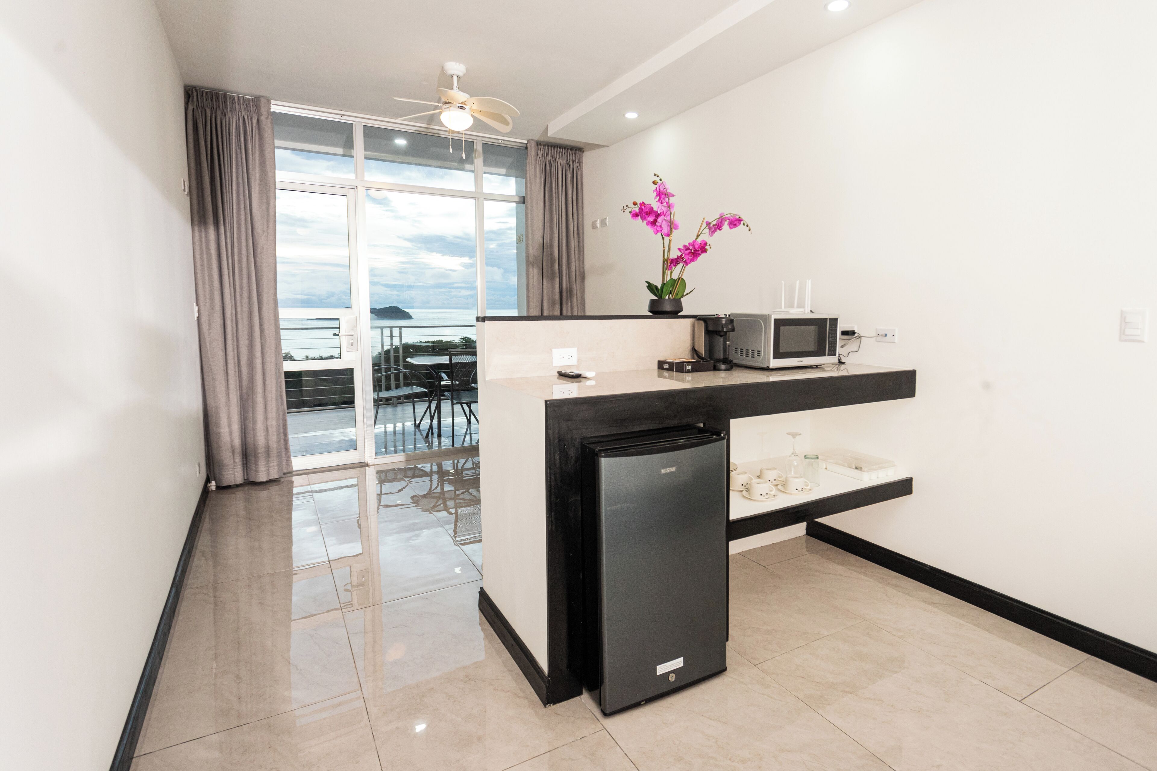 Foto - El Faro Containers Beach Hotel