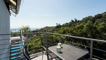 파노라믹룸, 욕조, 바다 전망 | 고급 침구, 오리/거위털 이불, 객실 내 금고, 노트북 작업 공간