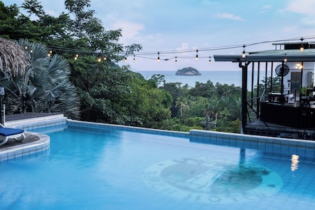 2 outdoor pools