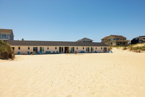 Exterior - Dolphin Oceanfront Motel (Nags Head)